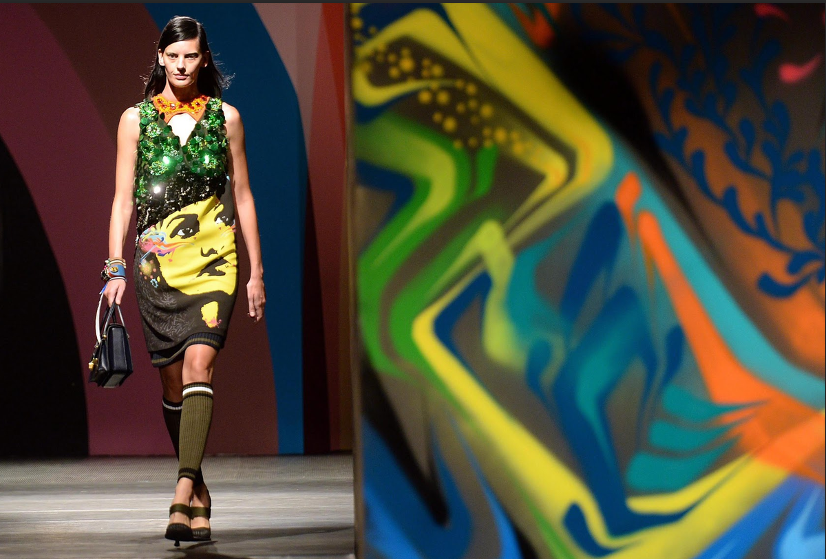 TheFabulistLa's tweet image. #ArtMeetsDesign: #Prada sabe de esto como nadie. ¿Nos gusta cuando el mundo de la moda se encuentra con el arte?
