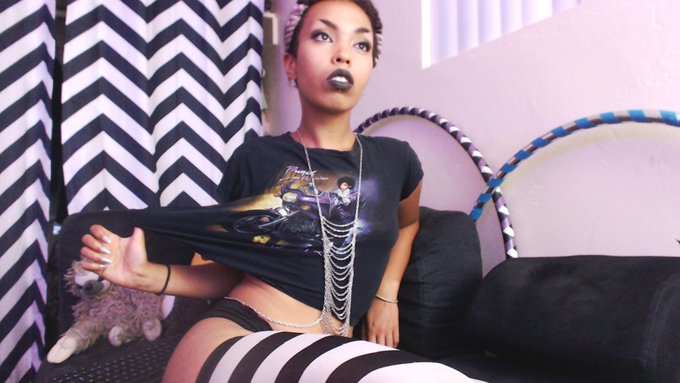 I'm back. Let me put you under my spell http://t.co/y4Vxlz6CSn @CAMabisSociety @OberonBone http://t.<a href="/tag/goddess"class="tags"><span>#goddess</span></a>