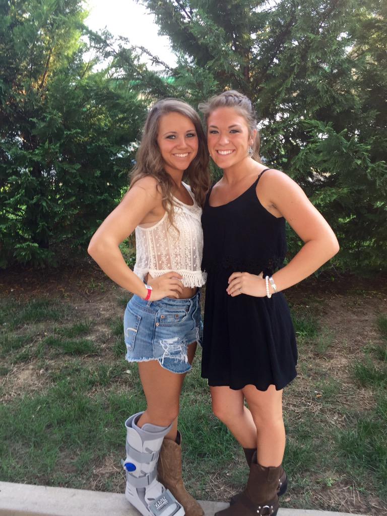 Happy bday to the hottest 17 yr old on this planet!!!!!! hope your day is full of laughs and food and sam hunt      
