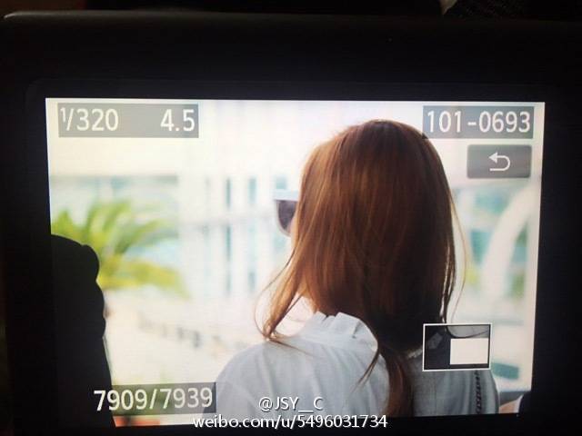 [PIC][12-07-2015]Jessica khởi hành đi Hàng Châu để ghi hình cho chương trình "Chef Nicholas" vào sáng nay CJ2QpDsVEAAJppK