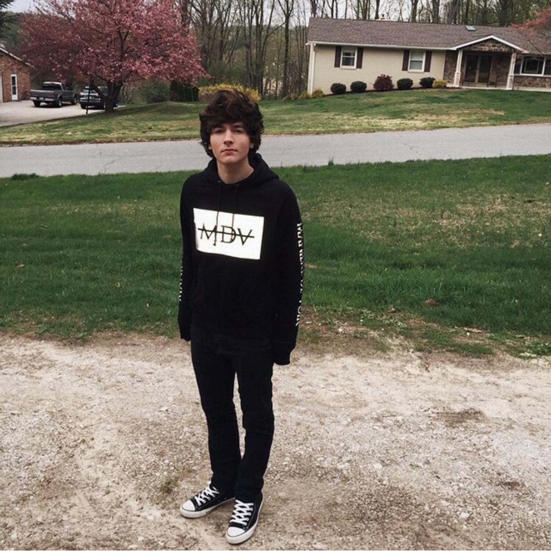 HAPPY BIRTHDAY PAUL ZIMMER I LOVE YOU SO FREAKING MUCH AND I\M GLAD YOU HAD AN AMAZING DAY    