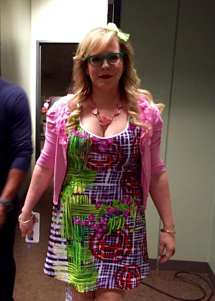 And so it begins...Happy hallways resume! Luv you Garci 😘 <a href="/Vangsness/">Kirsten Vangsness</a> <a href="/CM_SetReport/">CM_SetReport</a>