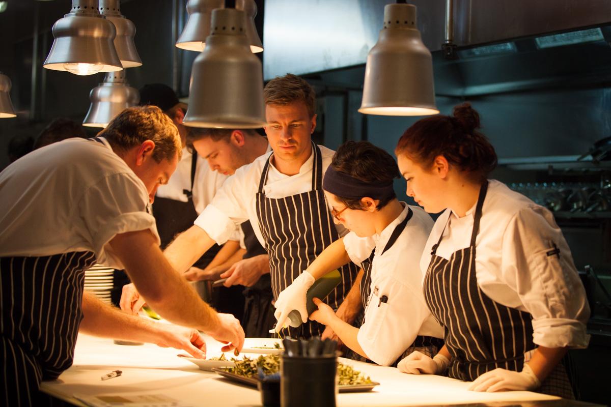 #Circa is hiring. Looking for #chefs &amp; kitchen staff of all levels. Email ashly@circa.com.au to apply. #MelbourneJobs