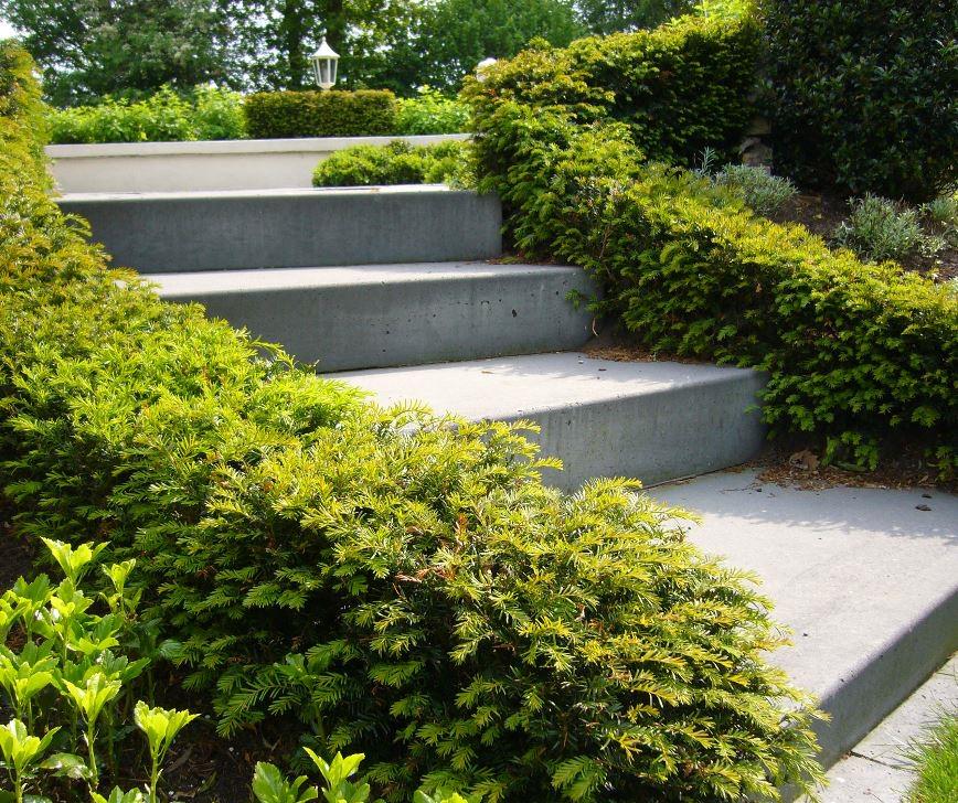 De_Smaragd's tweet photo. #Tip bij het bouwen van je eigen huis (of #villa): breng het tuinontwerp in overeenstemming met je huis. http://t.co/rpbRPmd1Y2