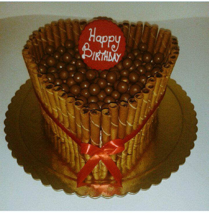 CakevillageGh's tweet photo. At CakeVillage, we go the extra mile to personalise your cakes right to your taste. Interested?? Call us 0508522935 http://t.co/y7A1iEzR06
