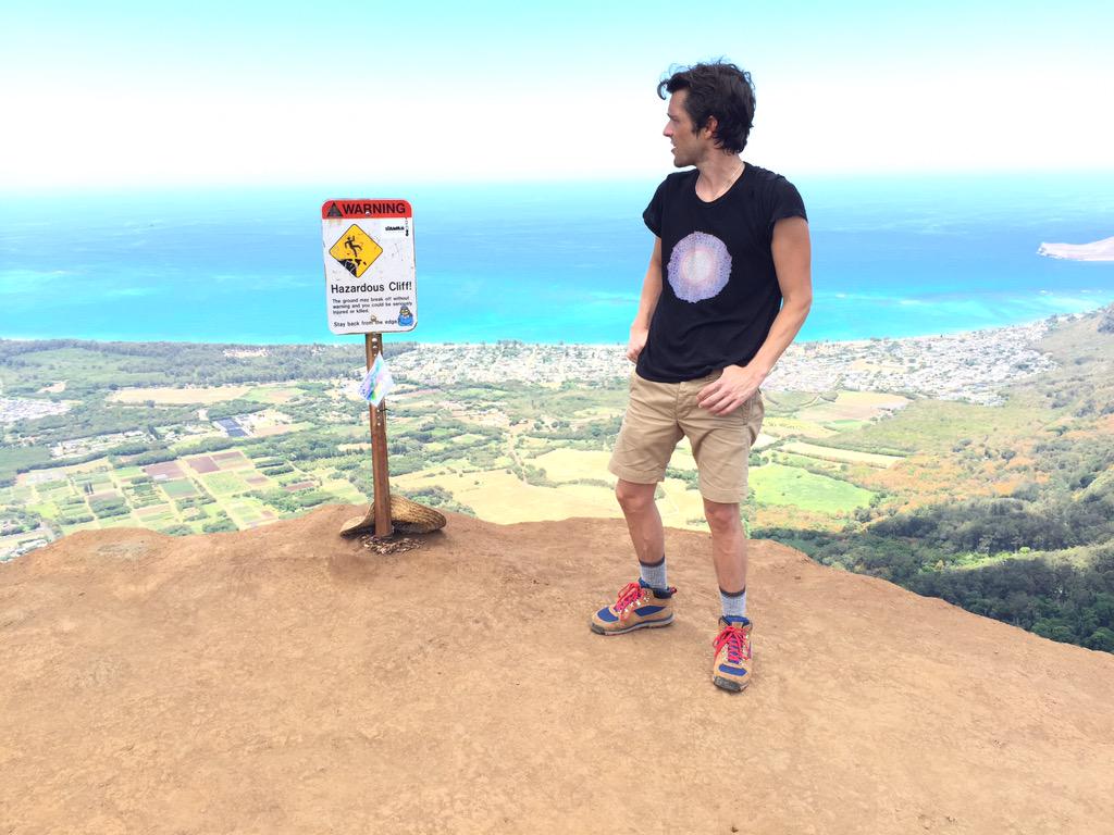 Gimme your best hang loose.