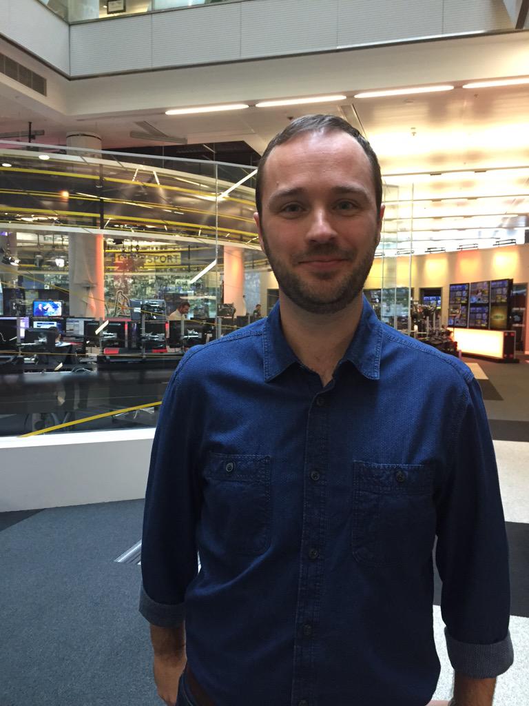 _andywebb's tweet photo. Getting ready for #RightOnTheMoney in 20 mins on @BBCOne http://t.co/Q4Fmr4dsUh