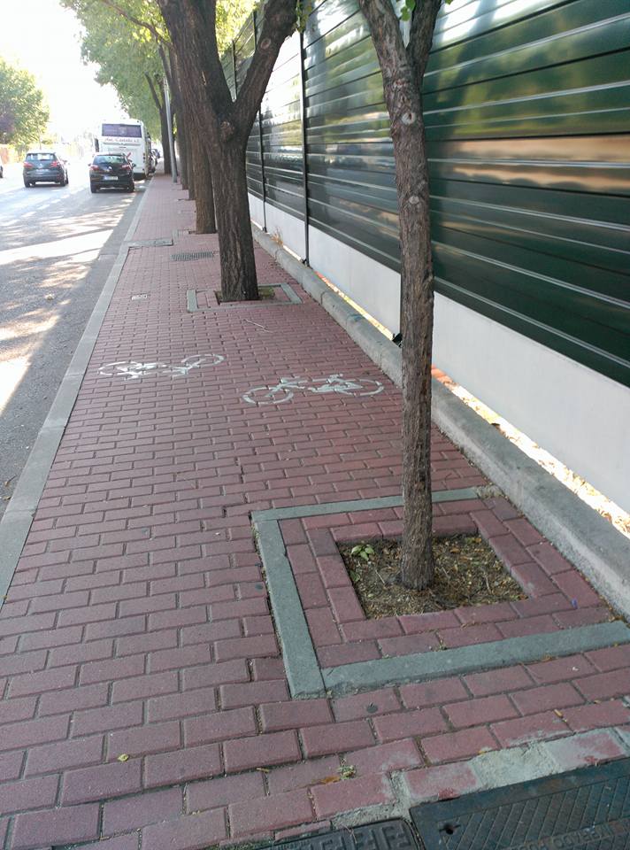 PareceEMT's tweet image. Nos cuentan que en Torrejón voláis con la bici... vía David Rojas cc @labicicritica @mejorenbici