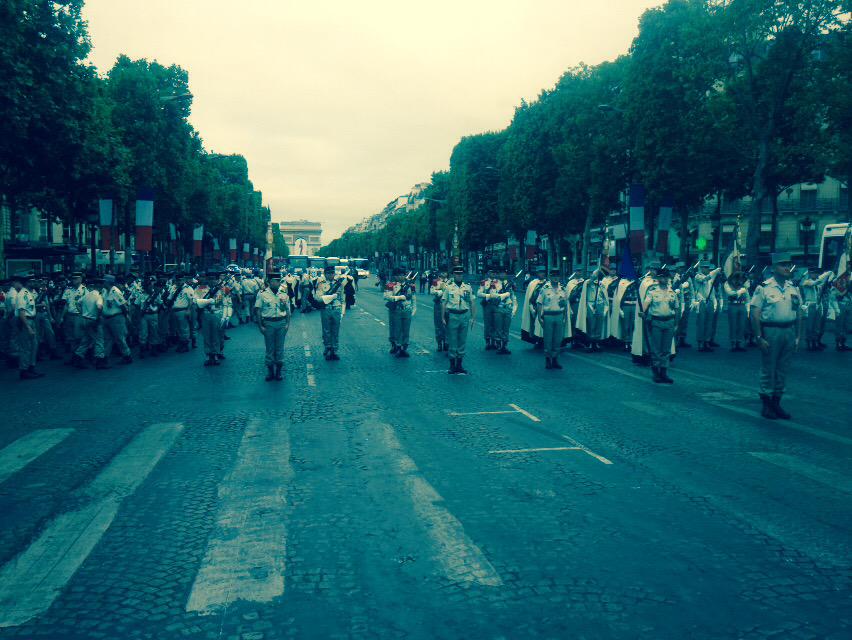 dzanga_news's tweet image. Photo de la 1 ere bm avant le rassemblement de 9 h 15#14juillet #14Juillet #armee #1rama
