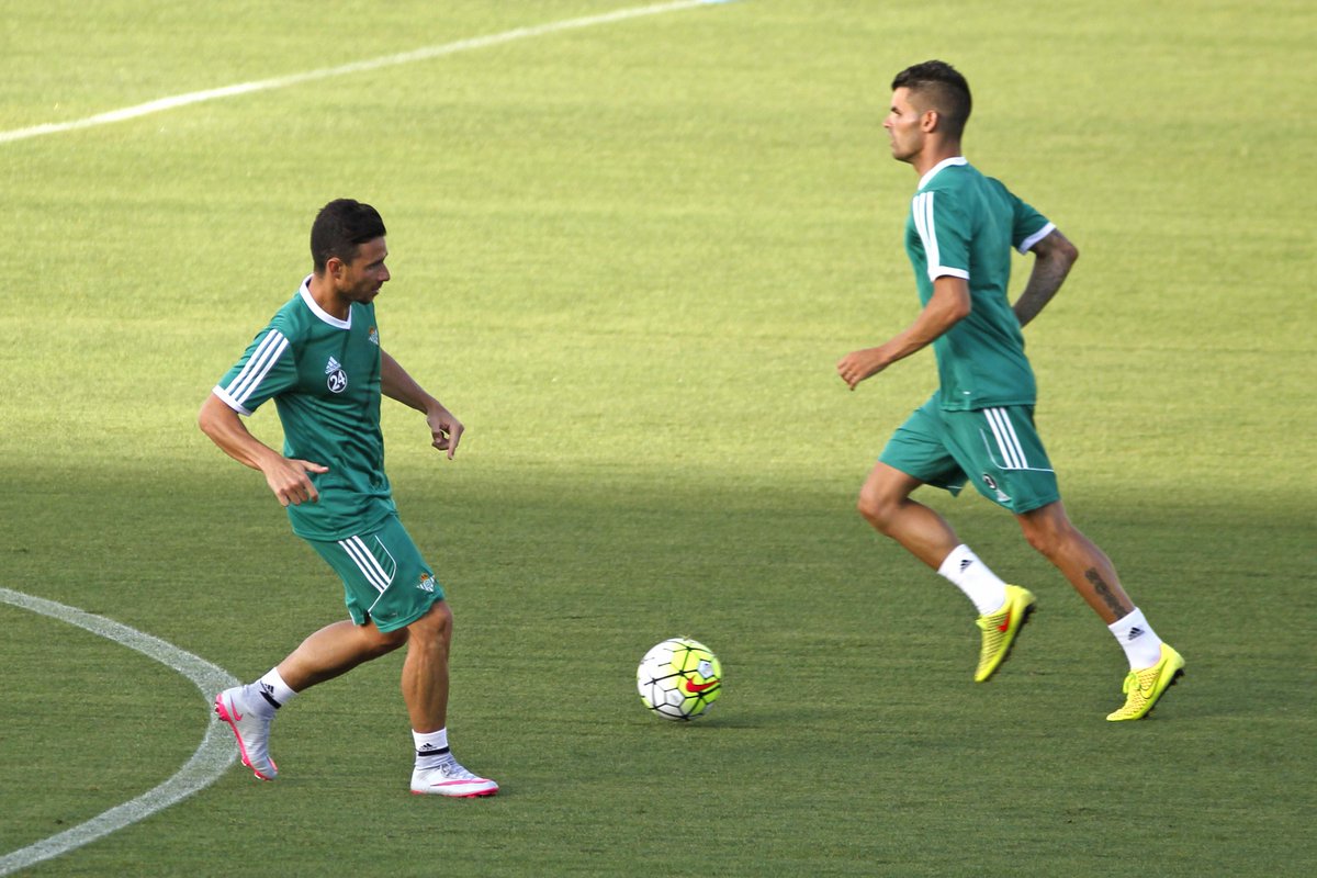TreceBarras13's tweet photo. Rubén Castro y Digard serán baja ante el Coria por lesión http://t.co/EwDxnyRjYZ http://t.co/jdIoH36sOM
