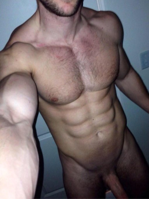 Morning 😜 http://t.co/DJXZwJzCi4<a href="/tag/nakedsunday"class="tags"><span>#nakedsunday</span></a>