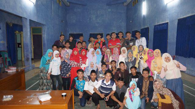 FirdausDebby's tweet photo. Angkatan 45 http://t.co/iNXetBsfxe