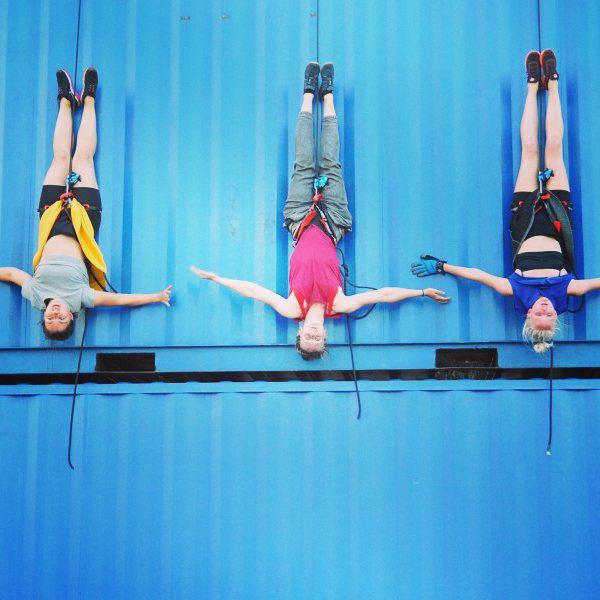 AFK020's tweet photo. AFK cultuurverkenner Lauren maakte een prachtige reeks foto's bij het #overhetij festival in #noord! Kijk op www.af… http://t.co/p9Ci2EImr7