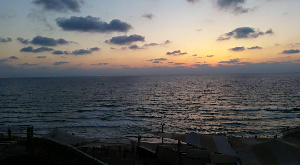 AndrewPentol's tweet photo. Having a very relaxing day admiring the #Israeli sunset here in #TelAviv with @benjibenben http://t.co/fxCdQ5o1Um