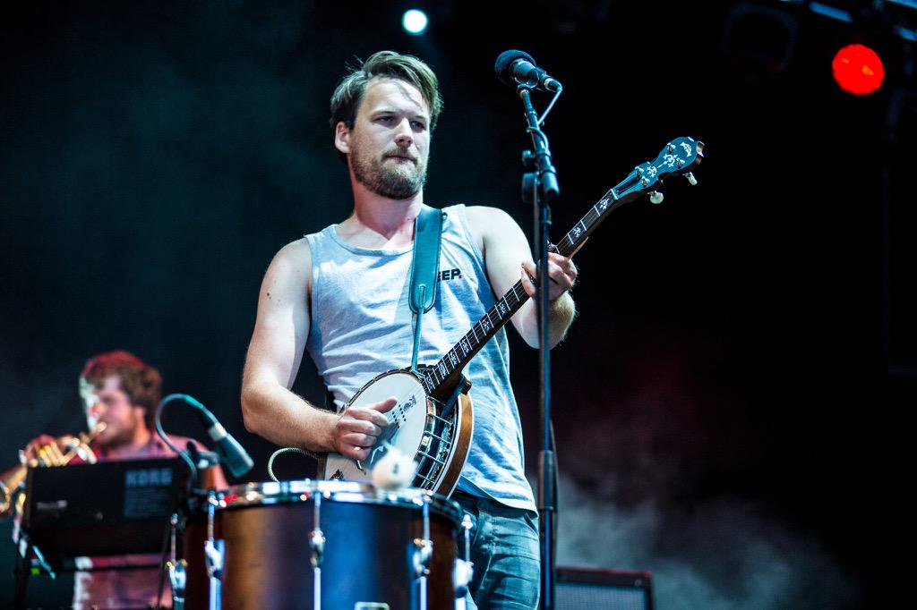 KEEP_LDN's tweet photo. Joey from the amazing @bearsdenmusic rocking at NOS-Lisbon Festival, Portugal in @KEEP_LDN vestβπΌπ¬π§ #keepldn http://t.co/z7jEflu0vt