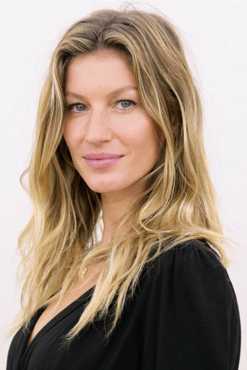 BazaarUK's tweet photo. 5 ways to look 5 years younger in a matter of minutes http://t.co/KUYzeTzvMy http://t.co/iPZqKbvSX5