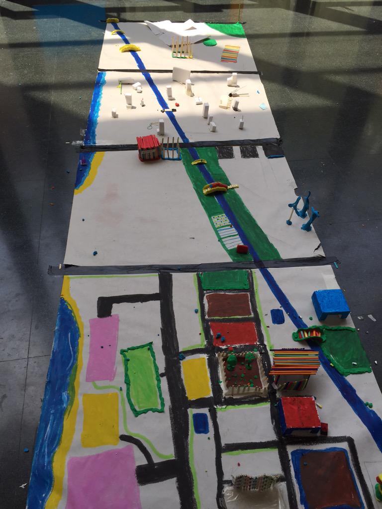 MakerConvent's tweet photo. Prototipando el espacio público antes de pasar a la fabricación digital. #ospsd #makercamp http://t.co/Qihu4m32WI