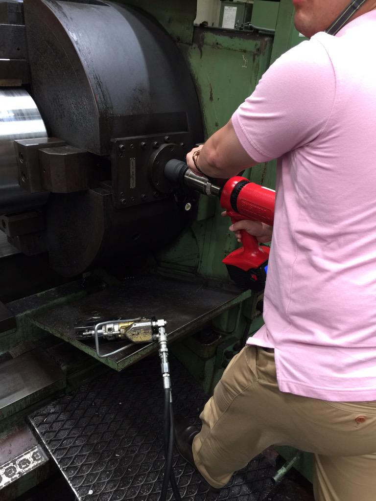 APS_tools's tweet photo. NORBAR EVOTORQUE WRENCH-노바 이보토크 전동토크렌치오 유압토크렌치 작업을 대체. #APS #EvoTorque #NORBAR #토크렌치 #전동토크렌치 #유압토크렌치 #볼트텐셔너 http://t.co/etfjOiNiGG