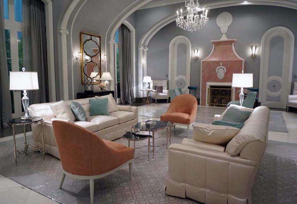 Scream queens house interior Scream queens house interior