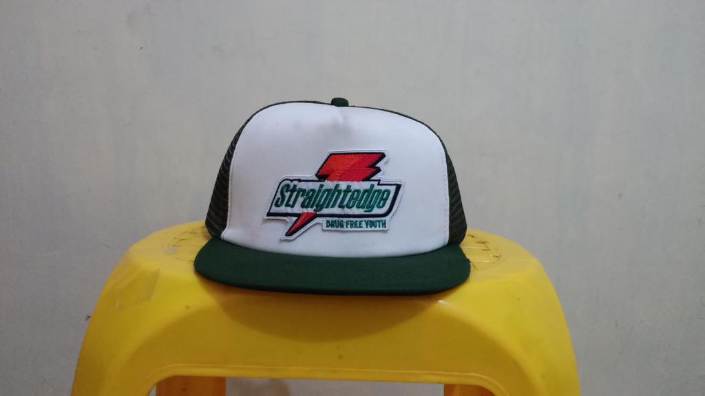 TRUCKER HATS x STRAIGHT EDGE
ONLY 100K
(limited edition)

#truckerhatsSXE #straightedgecaps #drugfreeyouth