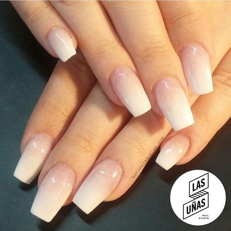 Go back to basics with this classic squareletto mani by <a href="/Estoeslasunias/">LAS UÑAS | ESTOESLASUNIAS</a> x