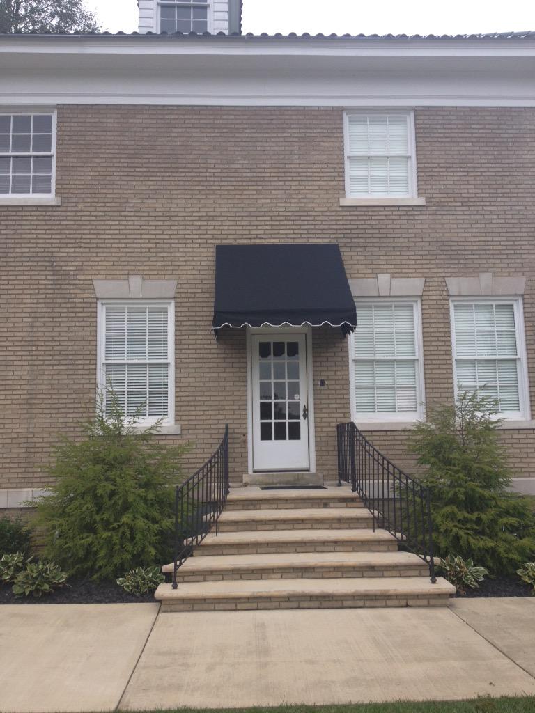 TheMaylonHouse's tweet photo. Still taking reservations for Thursday wine tasting we will be hosting in the maylon house http://t.co/ULhlmVnGt5