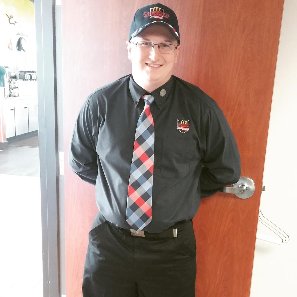 alexp1422's tweet photo. @BcasperBlake @CaspersCompany All-American Ready!!!! #MarcsManiacs http://t.co/OGOpofBW0t