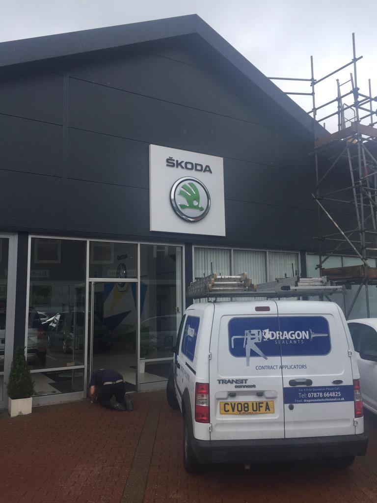 DragonSealants's tweet photo. Working on new skoda garage,Haverfordwest #sealants #construction #skoda #geocel @gazaswans @DragonSealants http://t.co/ZuAPNwVjsI