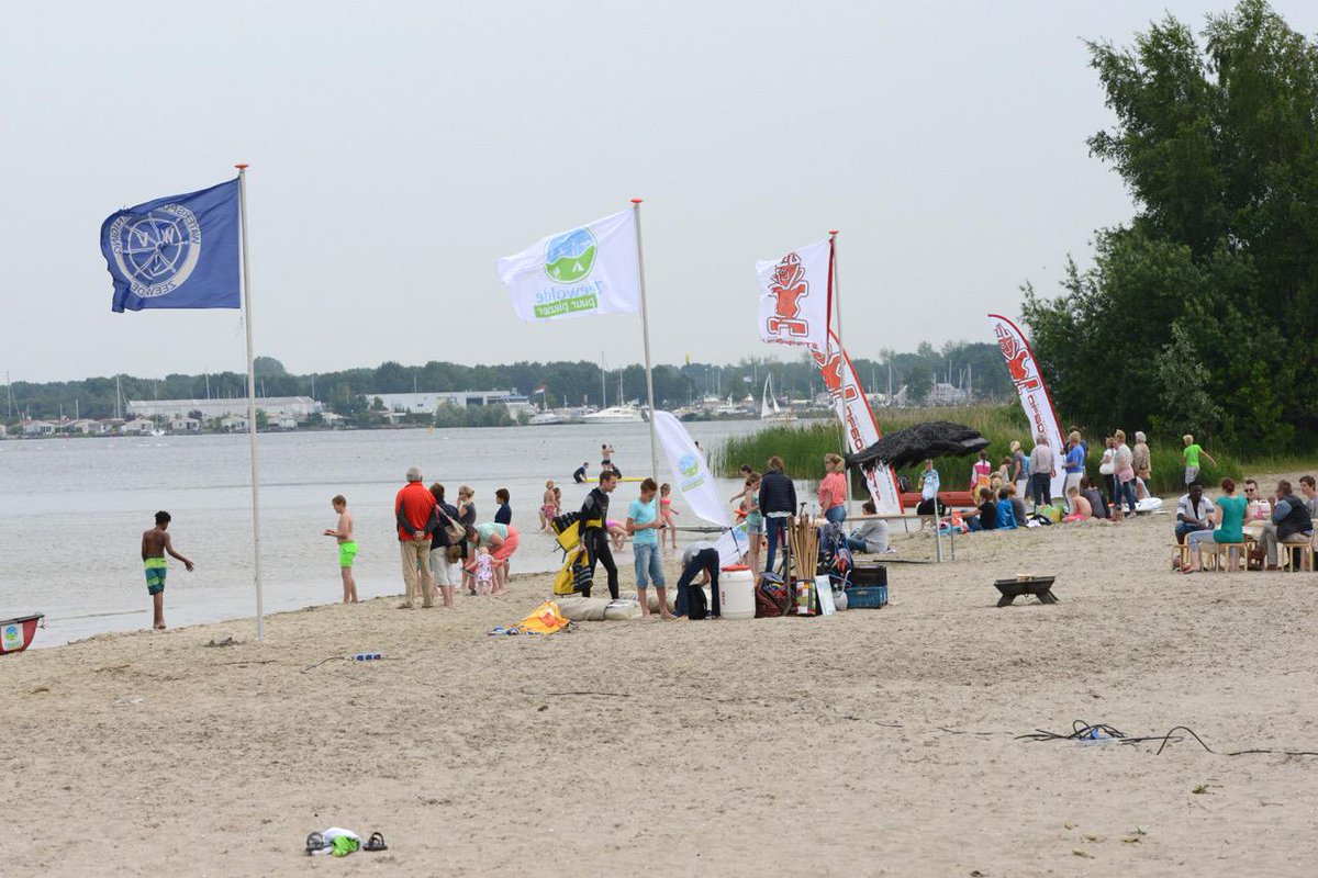 PuurZeewolde's tweet photo. Woe 15/7 tussen 14-17 uur Kennismaking Kleine Watersport, Zeewolde. 
GRATIS uitproberen. http://t.co/dOEqreEgBA http://t.co/K0zh6jcyNO