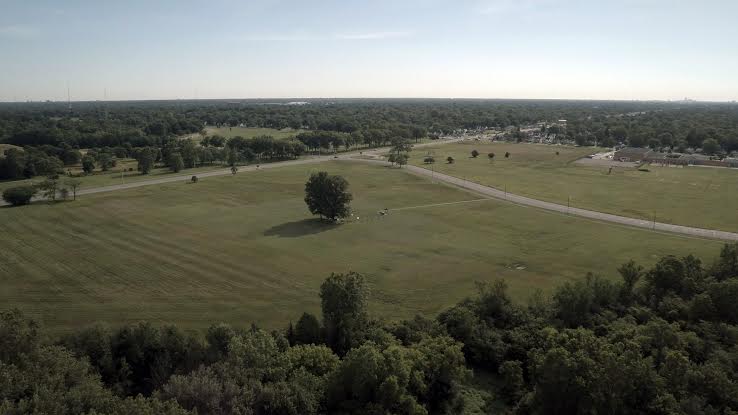BridgeMichigan's tweet photo. Shh! #Detroit’s little-known success story: Its #parks are getting better. http://t.co/TxoQSpqWhd http://t.co/aSbpSlFhx1