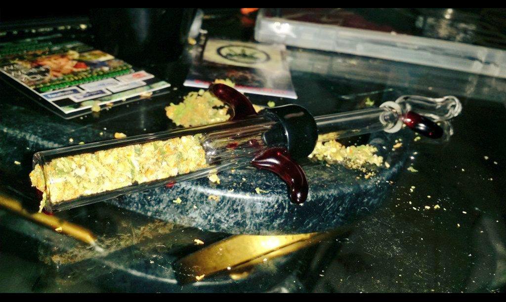 MinnMarijuana's tweet photo. Legal Or Not Everyday Stay Medicated! http://t.co/ii9sJ42lKz