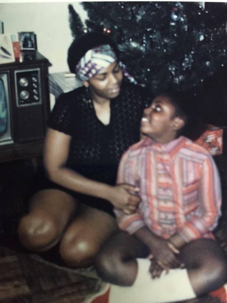 nikkicarrtqs's tweet image. Happy Birthday Mommy. I need you more today than ever. My life would be so better if you were here. #myonlyfriend