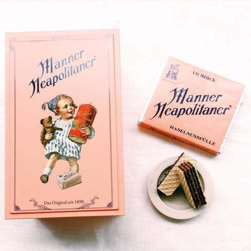 Spur シュプール 最近 海外のお土産をいただくことが多いので ウハウハすることが多いです ということで 今回は ウエハース オーストリアはウィーンの伝統あるお菓子メーカー マンナーのneap 編集h Http T Co Nccsnclkjd Http T Co