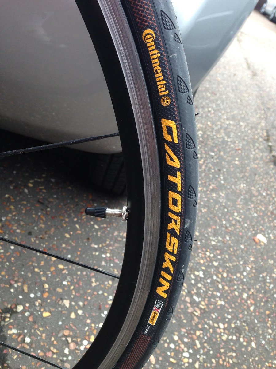 smartvisionpt's tweet photo. @ContiTyres great first ride on my new set of #gatorskins great tyre! #firstride #newrubber #smoothrolling #noexcuses http://t.co/mjV6OV98bs