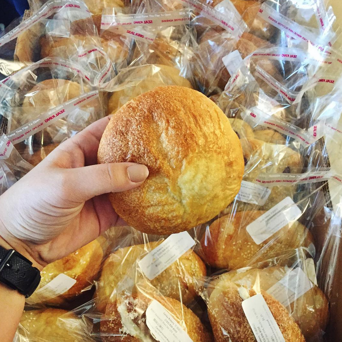 WithShayda's tweet image. Egg custard pastry from #luckybakery, great way to start our morning. #eggcustard #asianbakery #dinewithshayda