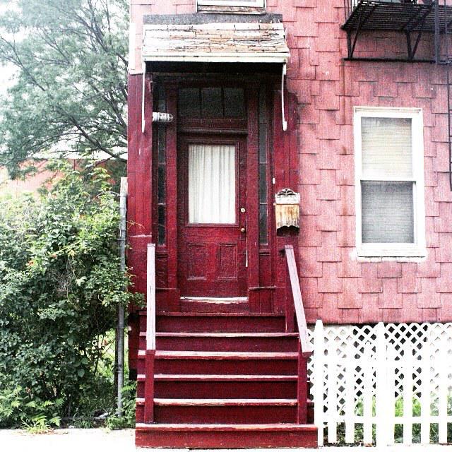 brooklynhistory's tweet photo. #doorsofbrooklyn #vinegarhill #brooklyn #reddoor #pinkdoor #woodenhouse #summer #architect… http://t.co/NRQ65Z8pji http://t.co/VA072E4jWy