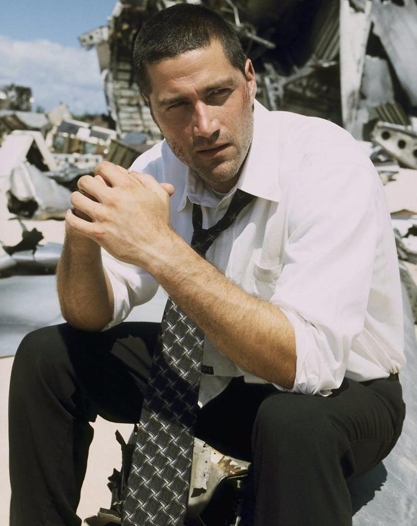 Very Happy Birthday Matthew Fox!:)I miss Lost so much. But I wish all the best for this amazing man and great actor! 