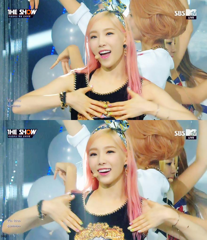 EgorZasov's tweet photo. "Love you baby girl, please always be happy like this http://t.co/Xcg69k7m8G"