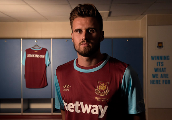 DeadlineDayLive's tweet photo. Photo confirmation of Carl Jenkinson's loan move to West Ham. (Source: @whufc_official) http://t.co/06yPy7oApG