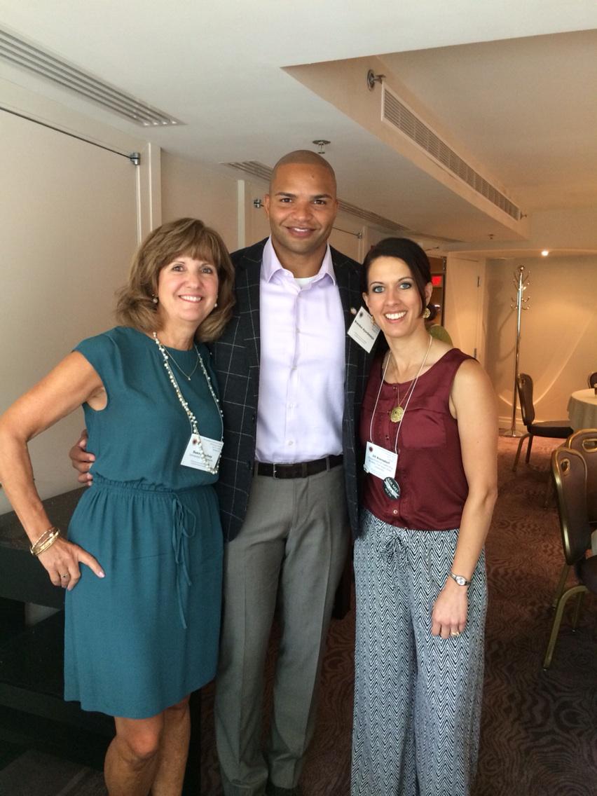 SusanLuchey's tweet photo. An inspirational morning with @brendon310 at #ale2015 http://t.co/wov8Sq2Qhp