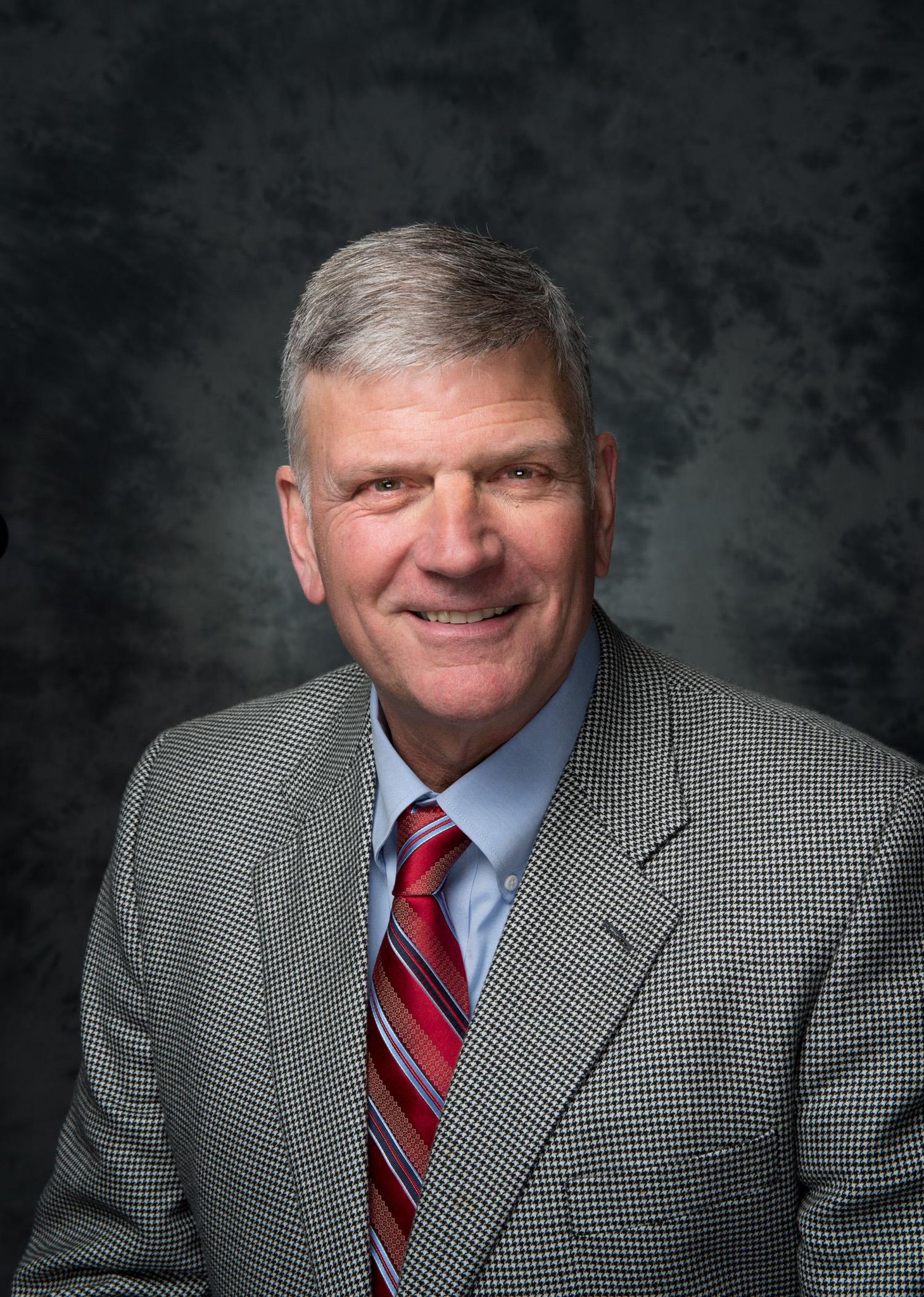 Today is SPC\s International President birthday! message him and wish him a happy birthday! 