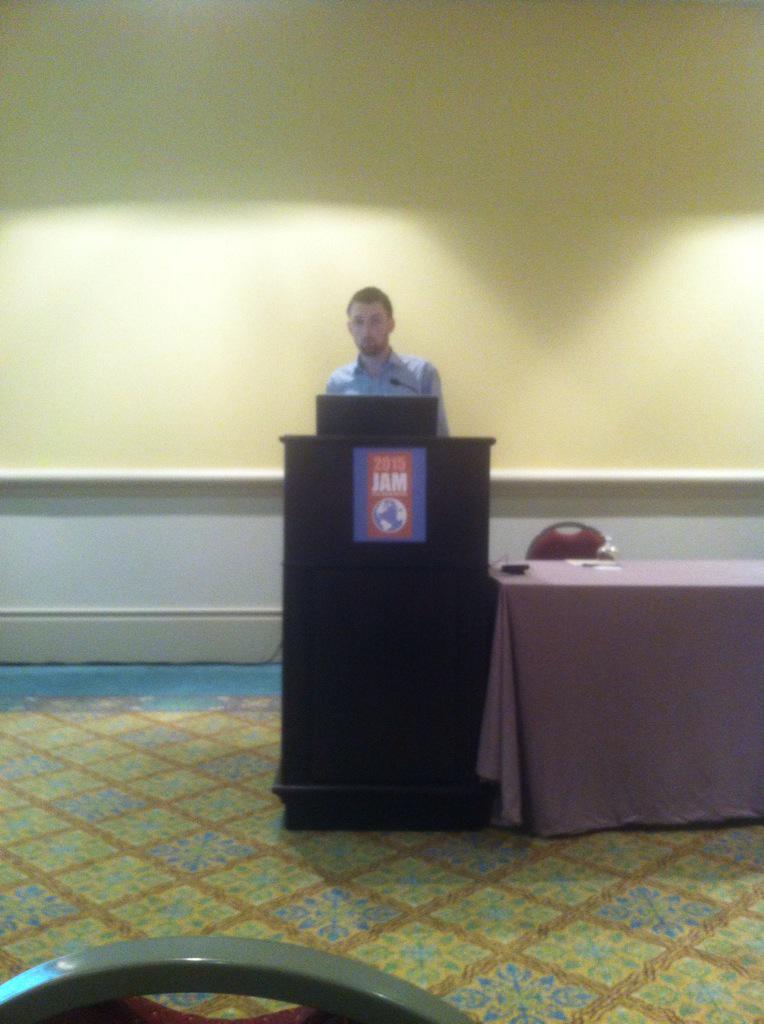 PallasTb's tweet photo. @FrankCampion2 delivering his 3rd presentation #ASAS2015 http://t.co/1jiVgczQQ4