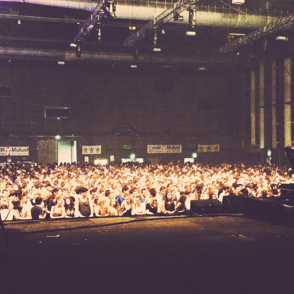 AndreaGsst's tweet photo. Première #BigParty au @bigfestival avec @synapson @TheAvenerMusic @JorisDelacroix @VillaSchweppes #Festival #Soirée http://t.co/VehJW9tnxh