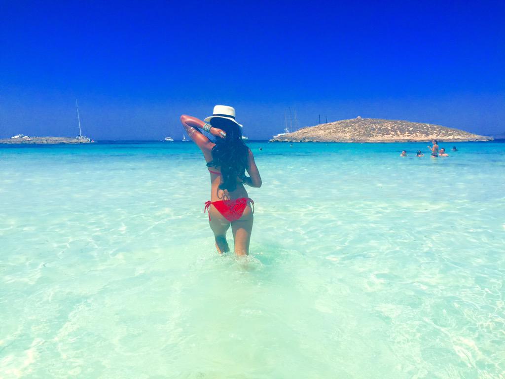 shameenscott's tweet photo. Paradise ☀️☀️☀️☀️☀️ #travel #travelling #Formentera #spain #paradiso http://t.co/6vc4h4sjNN