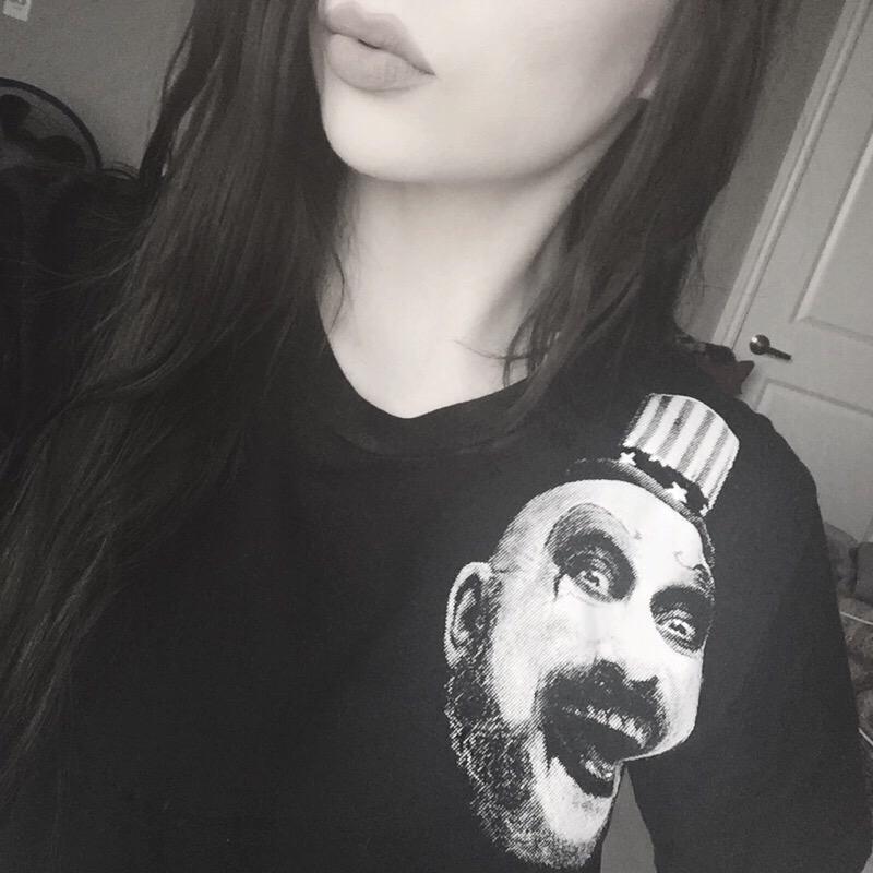 Happy birthday to sid haig aka captain spaulding best actor, best movie   