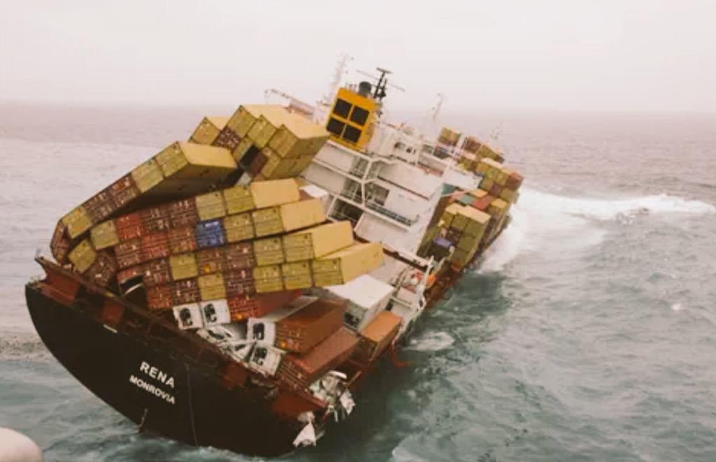 AbleModular's tweet image. Ever wondered how strong a #twistlock is? This strong! #shippingcontainers