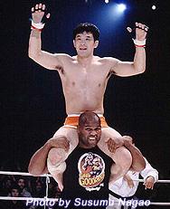 Happy birthday to a legend of the fight world, Kazushi Sakuraba!  Here with 