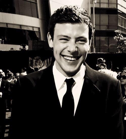 xIoserlikeme's tweet photo. Ayer fueron dos años, dos años sin esa sonrisa. Estoy siempre extrañándote. #twoyearswithoutcory http://t.co/BGUpcacriy