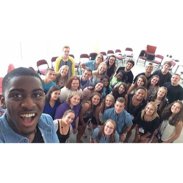 SarahKaiser_'s tweet photo. Orientation group 💙 #dcorient15 http://t.co/kSp57OtvkE
