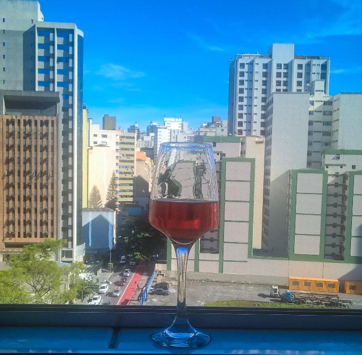 OsTrinta's tweet photo. Um tempo bom...Inspira sonhos #OsTrinta®😉 #VinhosBalseiros http://t.co/OUVUg3BVMw